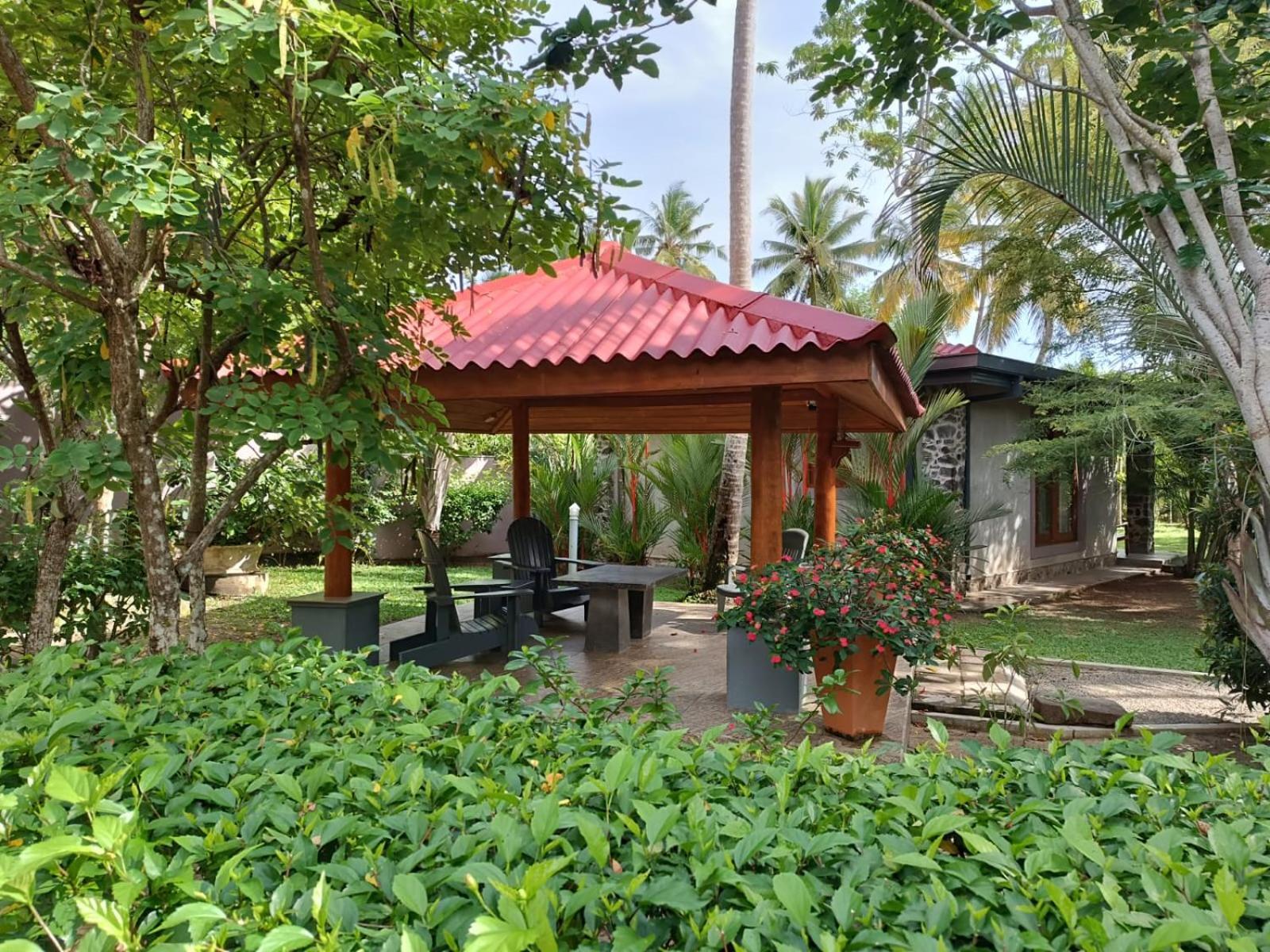Avalon Village Resort Индурува Екстериор снимка